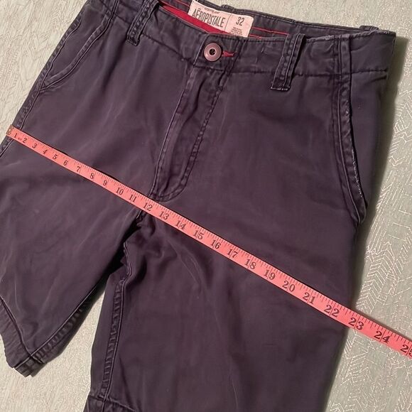 Aeropostale 32 waist navy shorts 10” inseam drawstring belt inside. Red accents - Picture 12 of 15